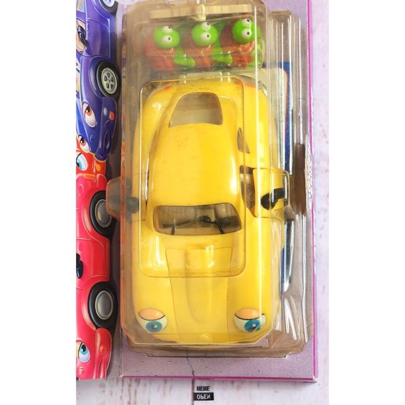 Vintage 1999 The Chevron Cars Casey Coupe Collectible - Features Eyes Move Side - Picture 4 of 16